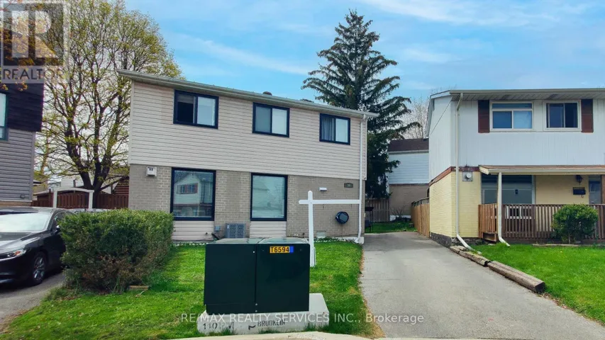 30 HALEY COURT, Brampton (Central Park), Ontario L6S1N6