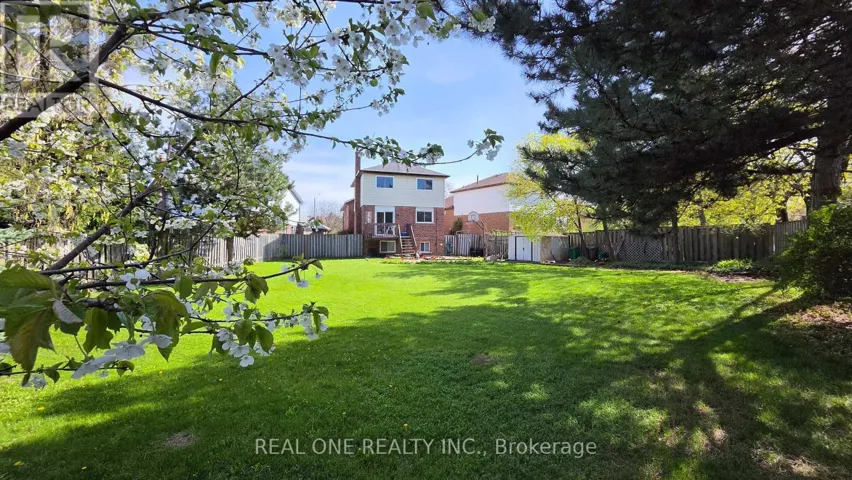 4157 SANDOVER COURT, Mississauga (Creditview), Ontario L5C3K8