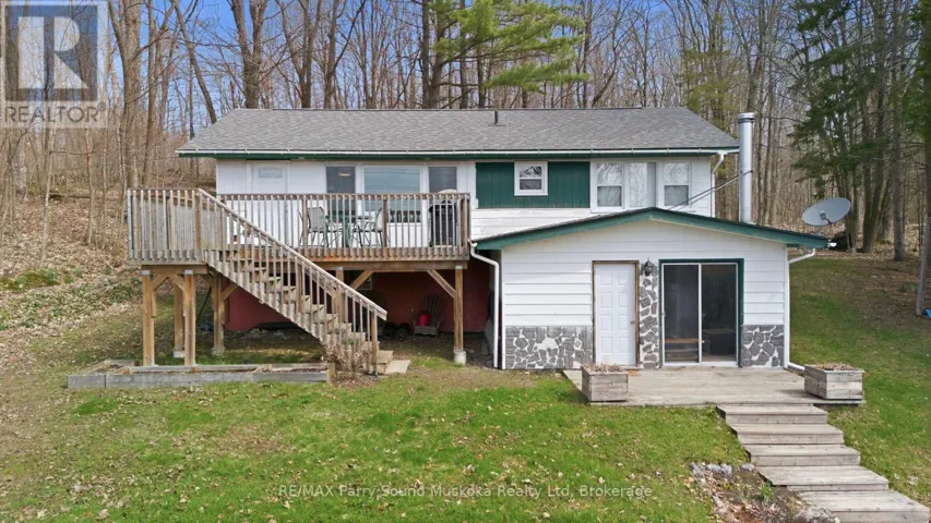 1 WOODS LANE, Seguin, Ontario P2A2W8