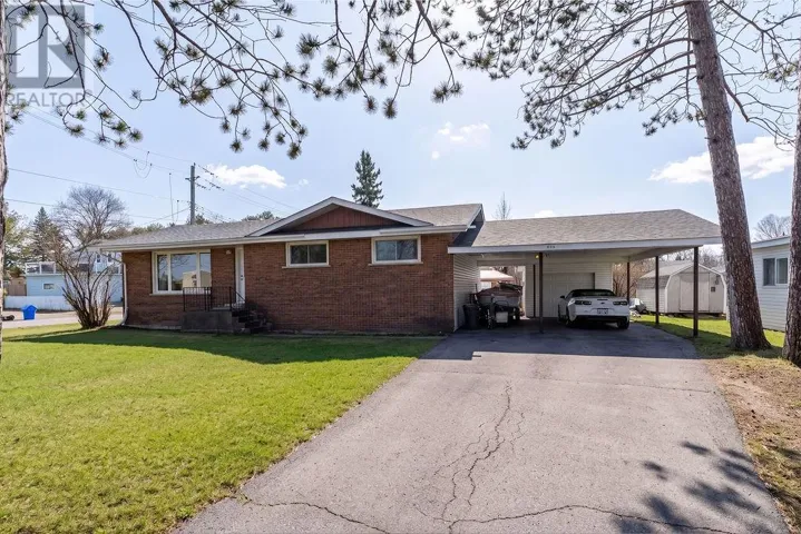 639 Second Avenue, Espanola, Ontario P3E1M7
