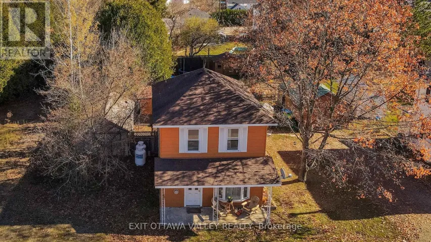 28 PAUGH LAKE ROAD, Madawaska Valley, Ontario K0J1B0