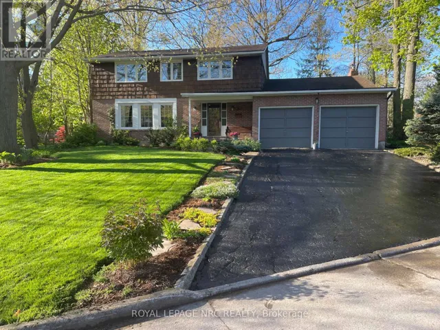 10 BRIARFIELD CRESCENT, St. Catharines (Glendale/Glenridge), Ontario L2T3T5