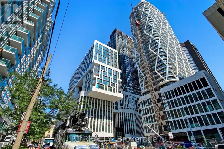 2301 - 238 SIMCOE STREET, Toronto (Kensington-Chinatown), Ontario M5T0E2