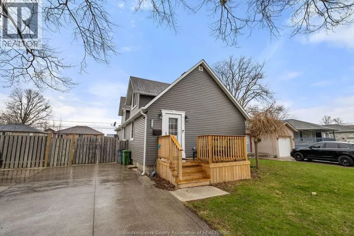 2119 LONGFELLOW, Windsor, Ontario N9B3J5