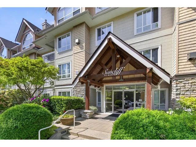 201 1685 152A STREET, Surrey, British Columbia V4A9Y1