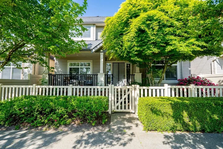 38 6195 168 STREET, Surrey, British Columbia V3S3X9