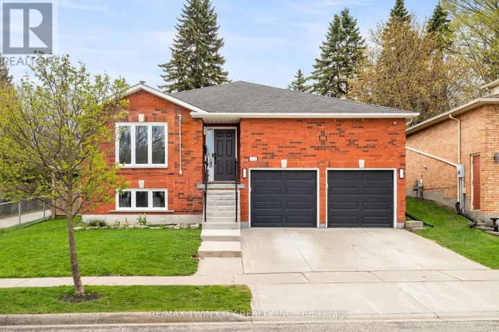 172 GENERAL DRIVE, Kitchener, Ontario N2K3S6