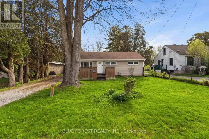 1376 KOSTIS AVENUE, London East (East J), Ontario N5V3E2