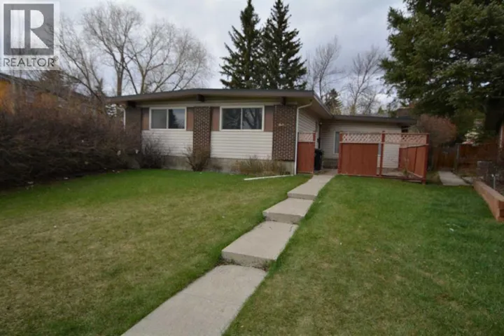 38 Dalrymple Green NW, Calgary, Alberta T3A1Y2