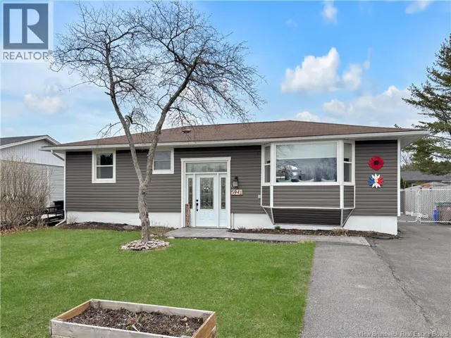 594 Michael Crescent, Saint John, New Brunswick E2J2T1