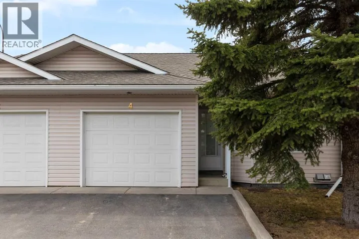 4, 604 Griffin Road W, Cochrane, Alberta T4C1X2