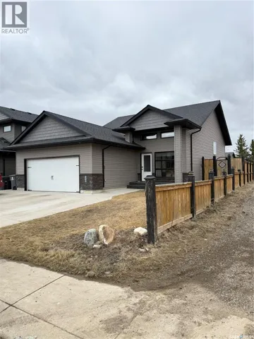 501 REDWOOD CRESCENT, Warman, Saskatchewan S0K4S2