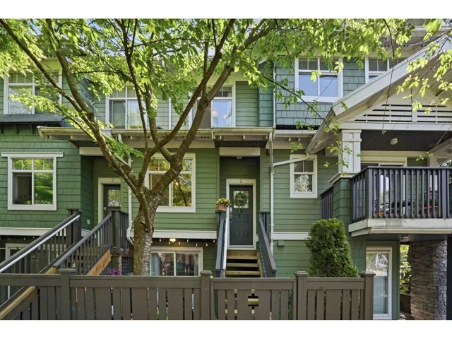 2 15233 34 AVENUE, Surrey, British Columbia V3Z2T7