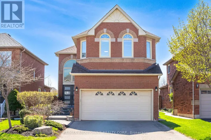 44 BANINGTON CRESCENT, Brampton (Snelgrove), Ontario L7A1G4