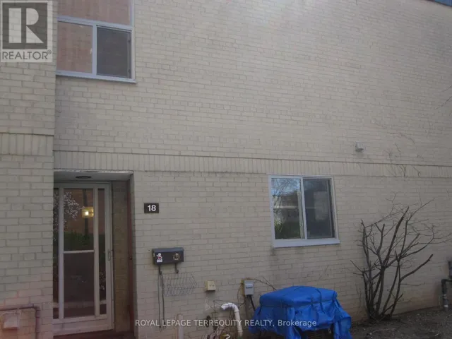 18 - 11 FOUR WINDS DRIVE, Toronto (York University Heights), Ontario M3J1K7