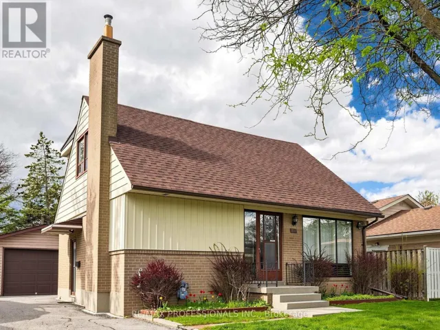 26 HENLEY CRESCENT, Toronto (Rexdale-Kipling), Ontario M9W2W9