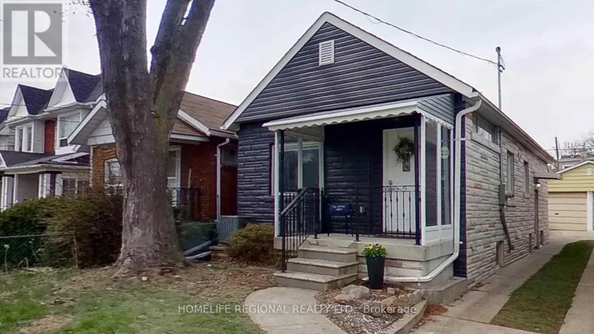 22 CRISCOE STREET, Toronto (Rockcliffe-Smythe), Ontario M6N3Y9