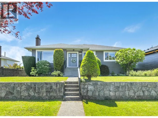 4850 HIGHLAWN DRIVE, Burnaby, British Columbia V5C3T1