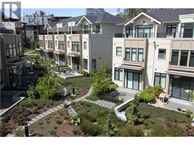 4 5879 GRAY AVE, Vancouver, British Columbia V6S0A9