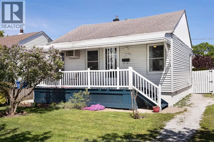 2170 WELLESLEY, Windsor, Ontario N8W2E7