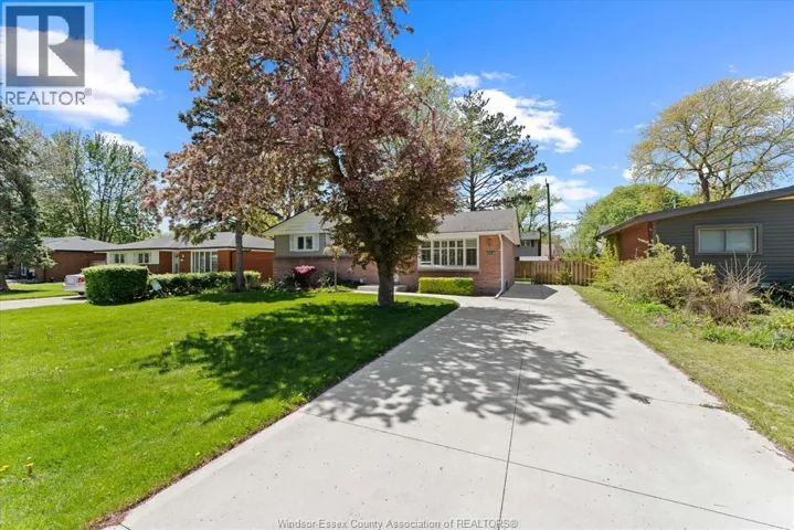 2875 Riviera, Windsor, Ontario N9E3A5
