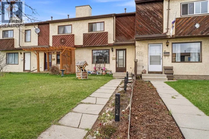 39 Greene Close, Red Deer, Alberta T4P3B4