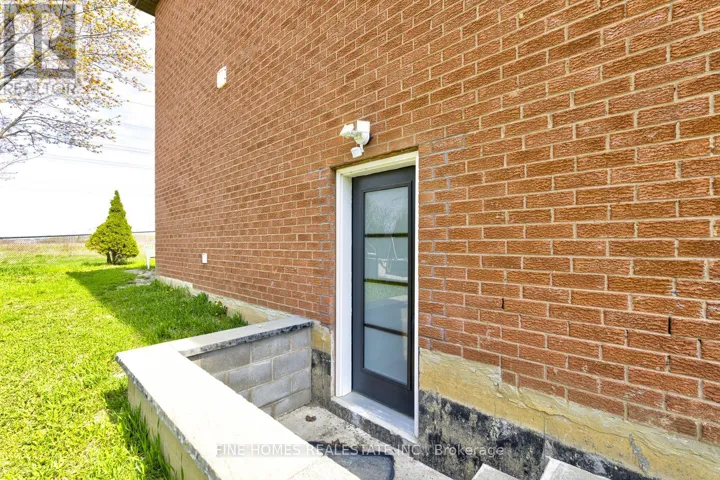 LOWER - 26 ROCKWOOD CRESCENT, Vaughan (Beverley Glen), Ontario L4J7T2