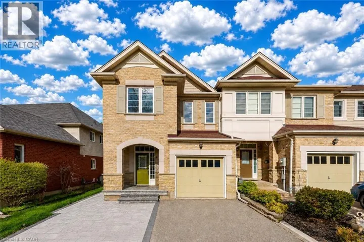 42 DOON MILLS Drive, Kitchener, Ontario N2P2W9