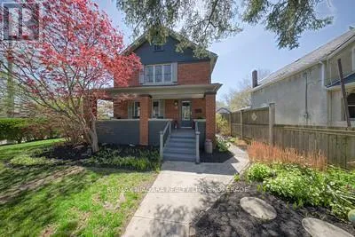 18 MAPLECREST AVENUE, St. Catharines (Burleigh Hill), Ontario L2T1A8
