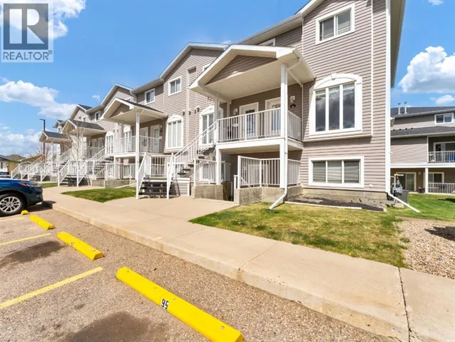95 Somerset Lane SE, Medicine Hat, Alberta T1B0E8