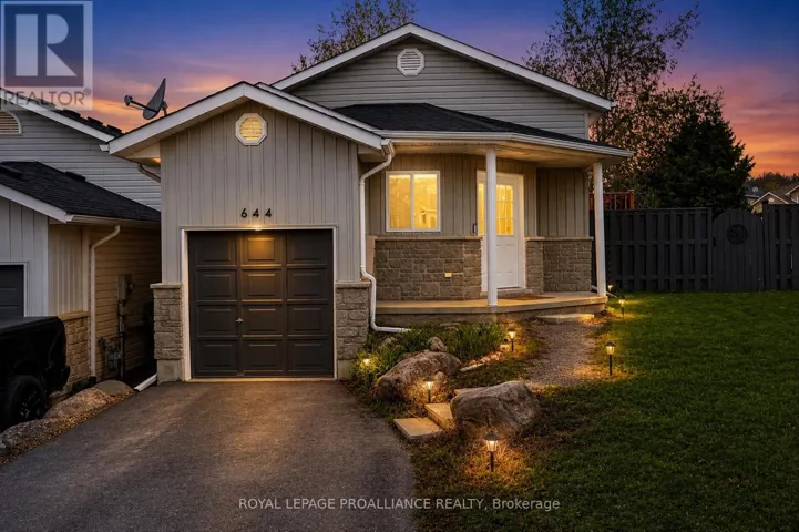 644 TRAILVIEW DRIVE, Peterborough (Ashburnham Ward 4), Ontario K9J8P3