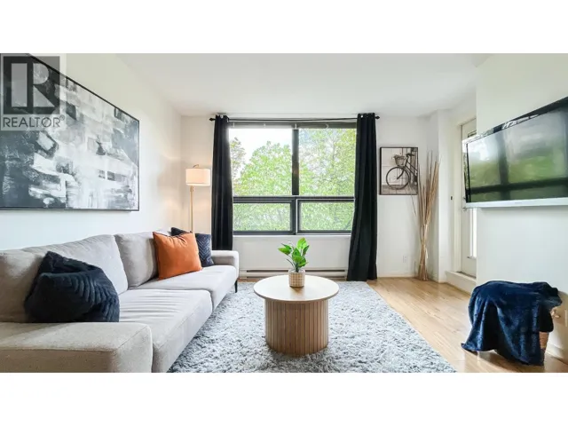 305 3638 VANNESS AVENUE, Vancouver, British Columbia V5R6H6