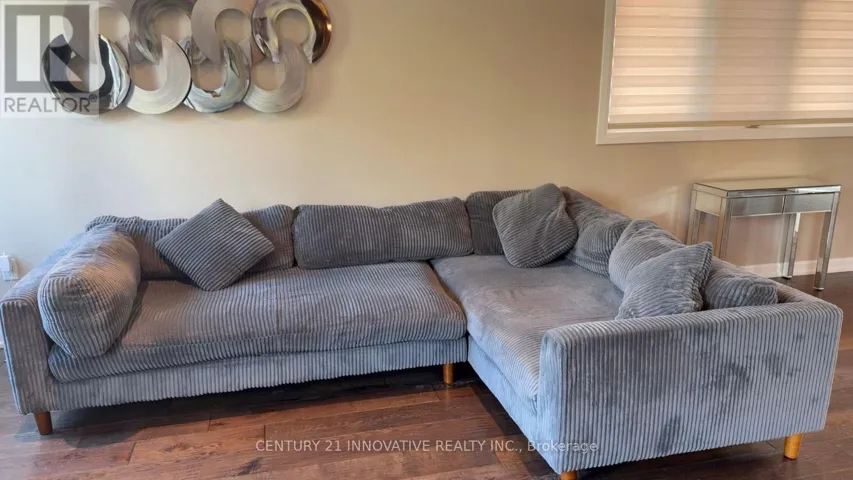 188 BARKLEY CRESCENT, Oshawa (Vanier), Ontario L1J2E6