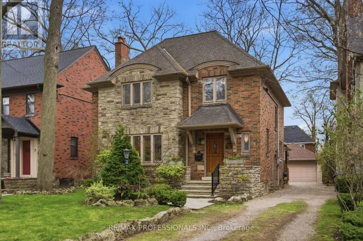 5 PRINCETON ROAD, Toronto (Kingsway South), Ontario M8X2E1