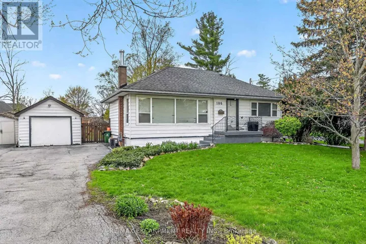 186 SENECA AVENUE, Hamilton, Ontario L9B1M2
