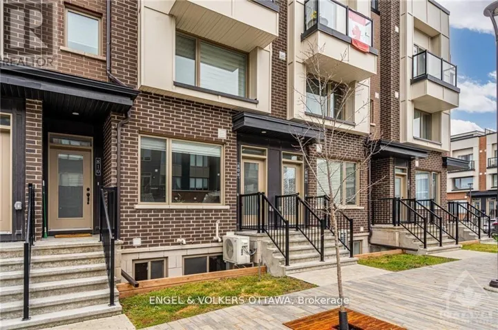808 KINIW PRIVATE, Ottawa, Ontario K1K5A4