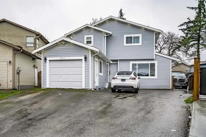 13232 82 AVENUE, Surrey, British Columbia V3W8Z4