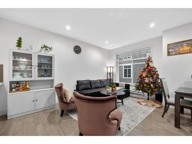 9 11267 133 STREET, Surrey, British Columbia V3R0E3