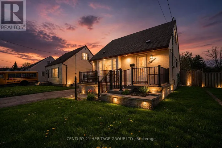 18 ARMSTRONG AVENUE, Hamilton (McQuesten), Ontario L8H1M5