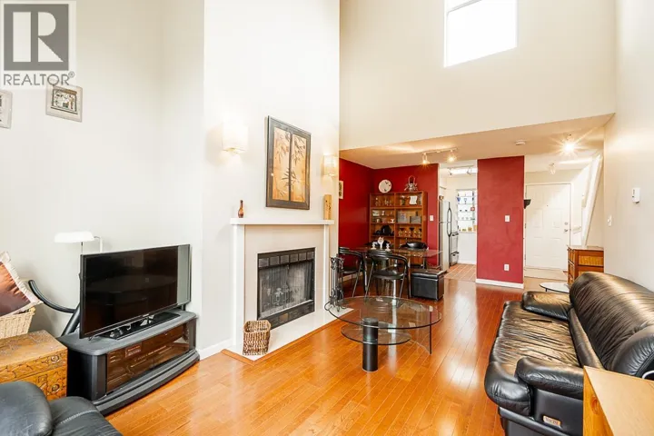 304 592 W 16TH AVENUE, Vancouver, British Columbia V5Z1S4