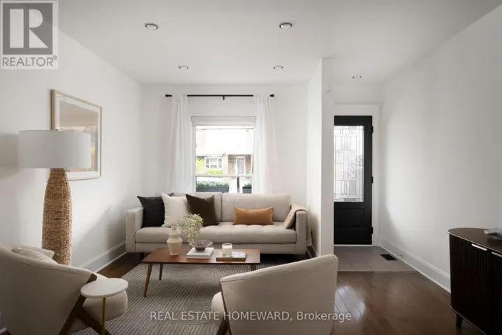 79 NEWMARKET AVENUE, Toronto (East End-Danforth), Ontario M4C1W1