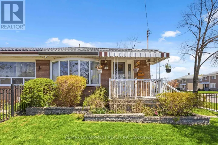 1 BIRKDALE ROAD, Toronto (Bendale), Ontario M1P3R2