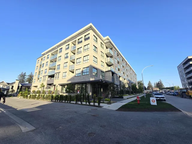 624 15738 85 AVENUE, Surrey, British Columbia V4N6Y1