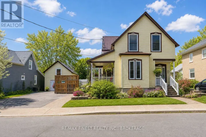 21 CENTRE STREET, Prince Edward County (Picton Ward), Ontario K0K2T0