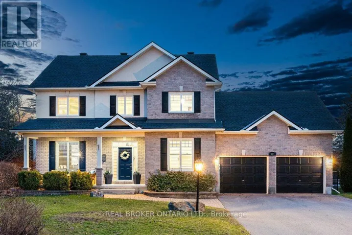 32 FELDSPAR CRESCENT, Ottawa, Ontario K2S1Y3