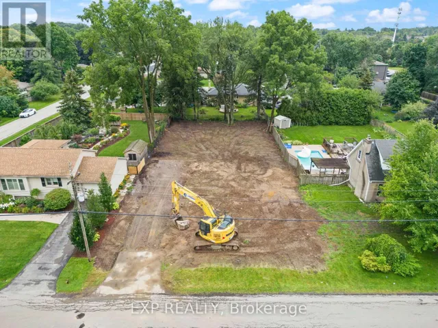 28 CALVIN STREET, Hamilton (Ancaster), Ontario L9G2G3
