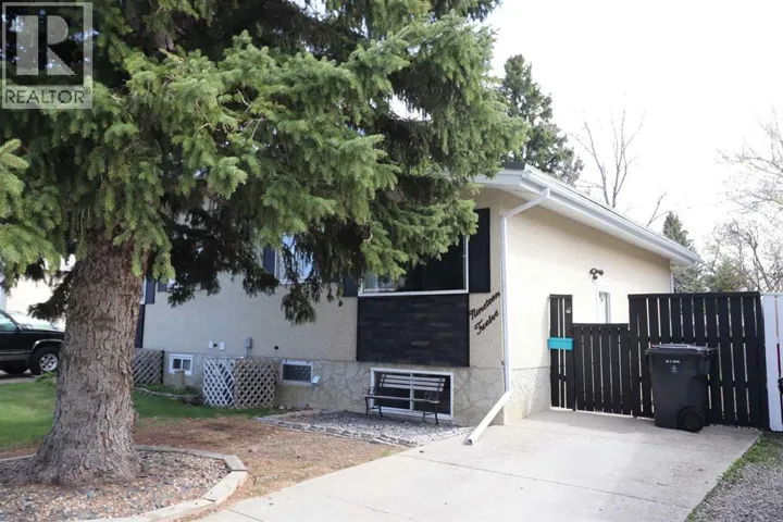 1912 21 Avenue N, Lethbridge, Alberta T1H4B7