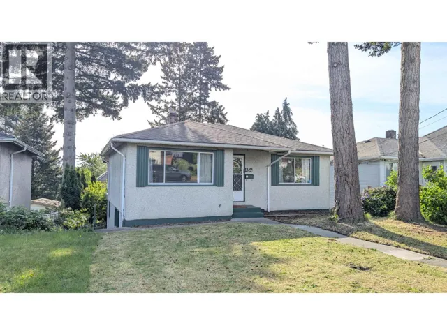 454 WILSON STREET, New Westminster, British Columbia V3L3R8