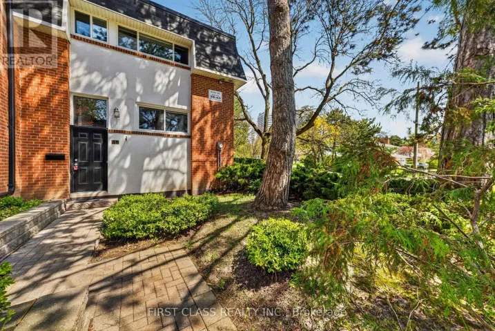 38 - 96 GEORGE HENRY BOULEVARD, Toronto (Henry Farm), Ontario M2J1E7