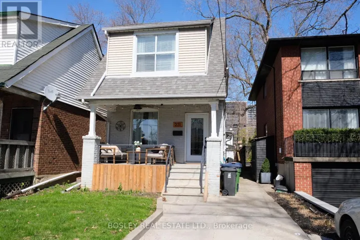 231 CHISHOLM AVENUE, Toronto (Woodbine-Lumsden), Ontario M4C4V9